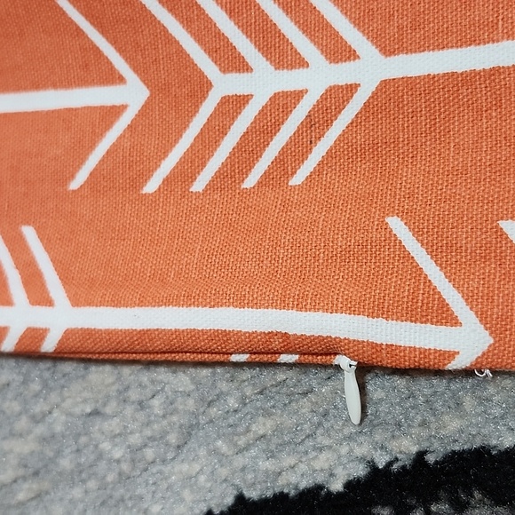 ACCENT HOME ORANGE ARROW PRINT PILLOWCASE COVER - Picture 6 of 8
